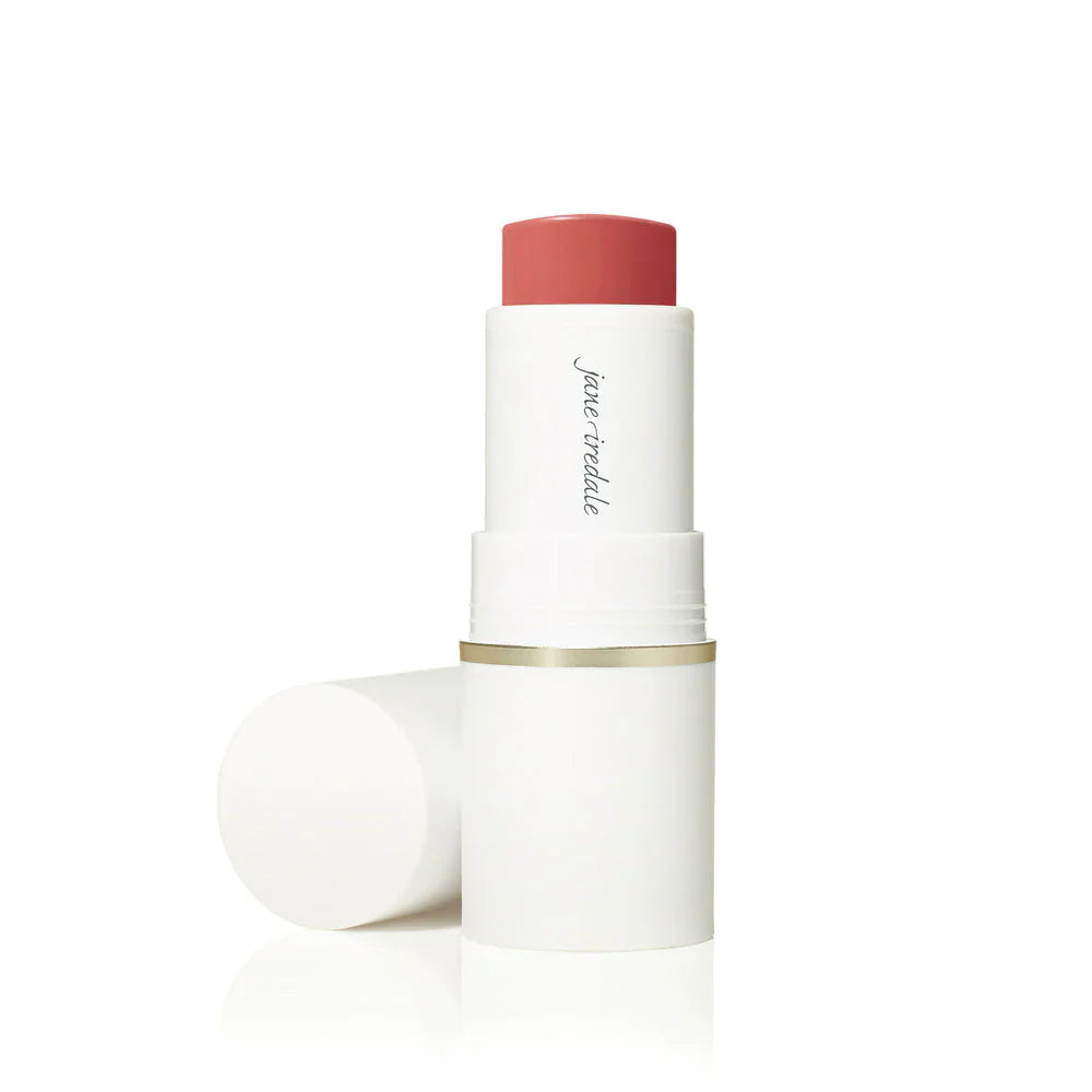 Närbild på blush stick i färgen "Balmy", mild beige-rosa nyans.
