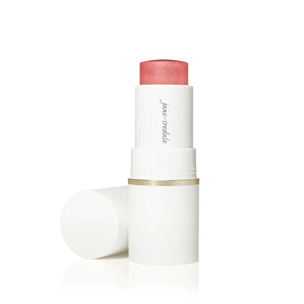 Närbild på blush stick i färgen "Mist", ljus och fräsch nyans.